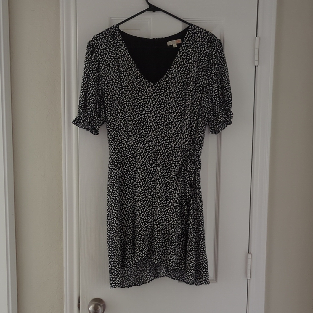 Elegant Black and White Floral Dress